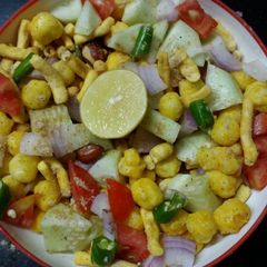 A picture of Namkeen bhel chat.
