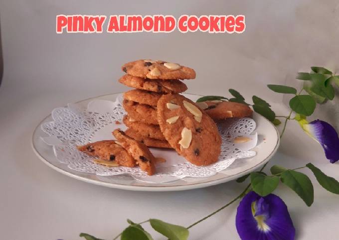 Pinky Almond Cookies