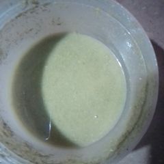A picture of Hari chutney dahi ke sath.