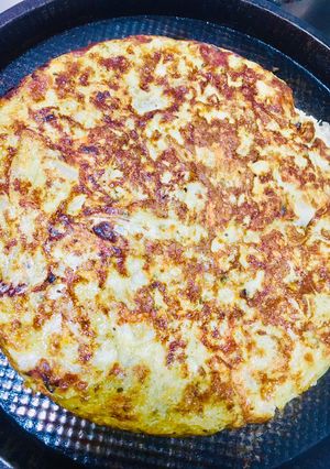 Una foto de TORTILLA DE REPOLLO BLANCO 😋🥕🤗🧅🤩