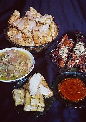 Foto resep Ketupat Kuah Lodeh nangka & ikan Pari Panggang