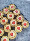 Pie Buah Strawberry