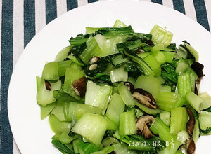 香菇炒青江菜 的食譜成品照片