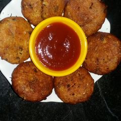 A picture of Potato patties.