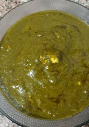 A picture of Palak Paneer.