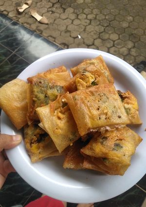 Foto resep Lumpia isi mie telor