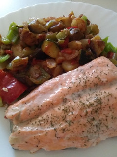 Una foto de Salmón con verduras al vapor (Thermomix)
