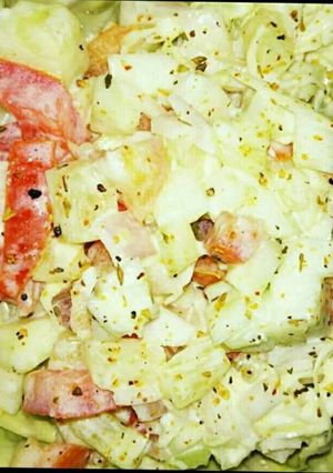 रुस्सियन सलाद (Russian salad recipe in hindi) रेसिपी मुख्य फोटो