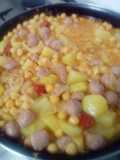 Garbanzos con salchichas caramelizada con manzana