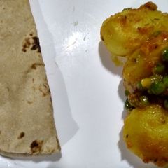 A picture of Bengali dum aloo.