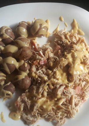 Una foto de Papas pequeñas + mezcla de pollo💕