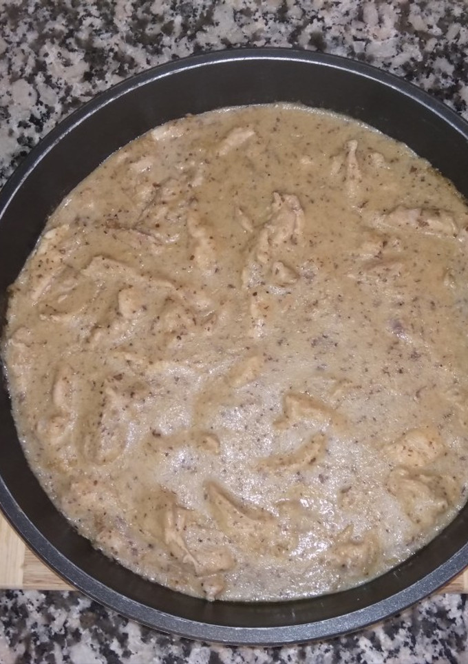 Una foto de Pollo con salsa de almendras