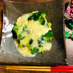 Broccoli with Egg sauce A picture of Broccoli with Egg sauce.