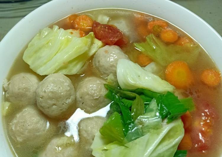 Langkah Mudah untuk Membuat Sup bakso sayur jadul Anti Gagal