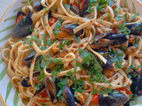 Fettuccine fresche con le cozze e pomodorini