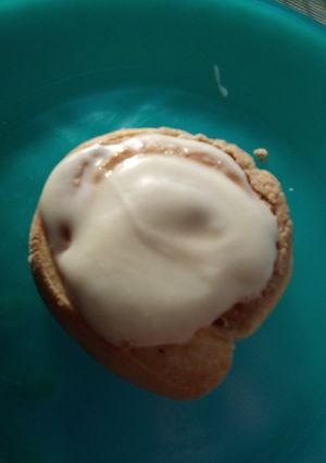 A picture of Sourdough Cinnamon rolls.