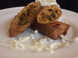 वेजिटेबल स्प्रिंग रोल (vegetable spring roll recipe in marathi)