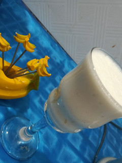 A picture of Banana milk shake.