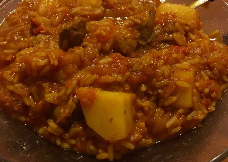 como hacer un guiso de carne con arroz
