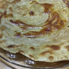 A picture of Khasta paratha.