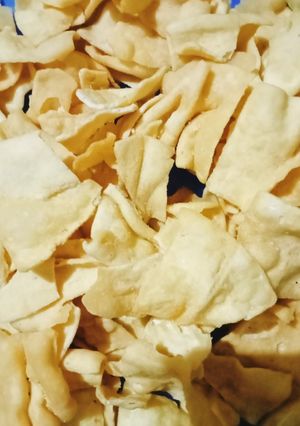 बेसन की पापड़ी (Besan ki papdi recipe in hindi) रेसिपी मुख्य फोटो