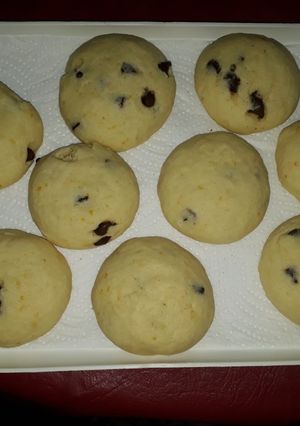 Una foto de Galletitas de naranja con chips😋😍🍪🍪