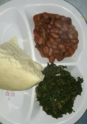 A picture of A vegetarian balanced diet.