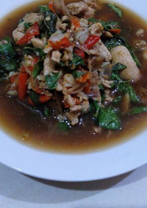 รูปของ กระเพราไก่ชิ้น