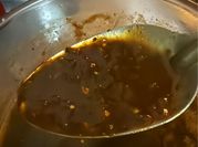 Una foto de salsa de chile pasilla