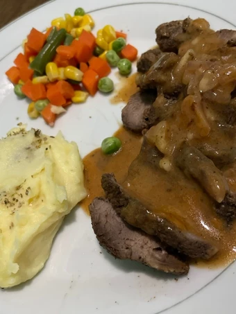 Cara Gampang Membikin Resep Steak with creamy bbq sauce yang Lezat Sekali Anti Ribet, Lezat
