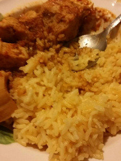 Una foto de Pechugas de pollo en salsa de chipotle con espinacas