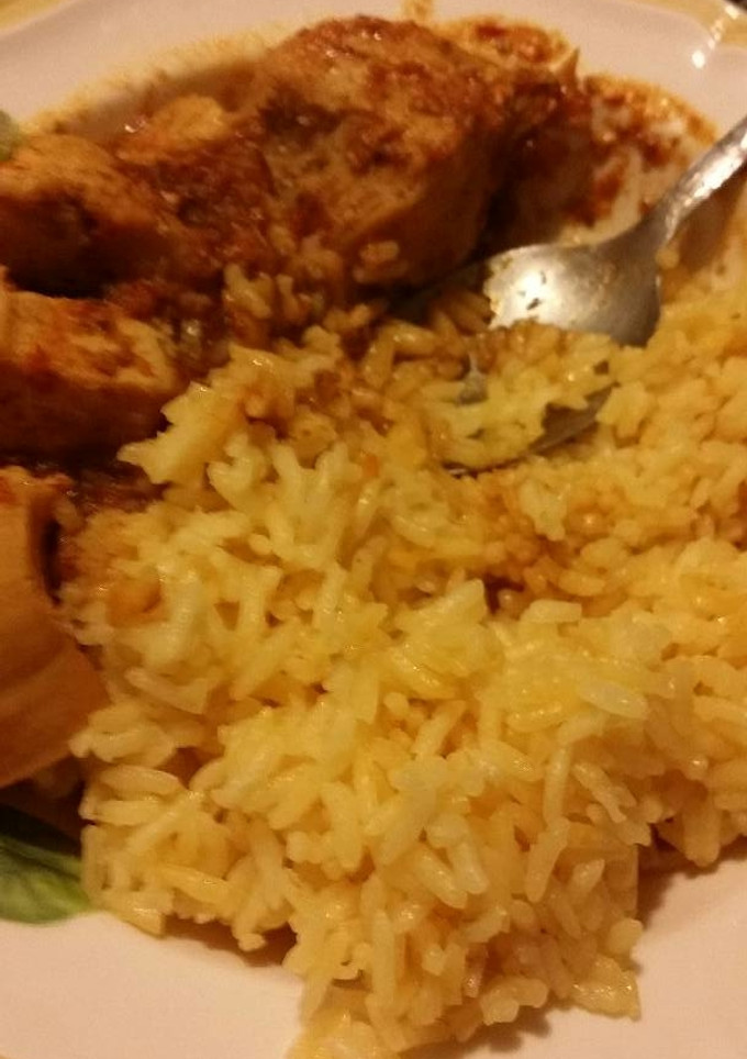 Una foto de Pechugas de pollo en salsa de chipotle con espinacas