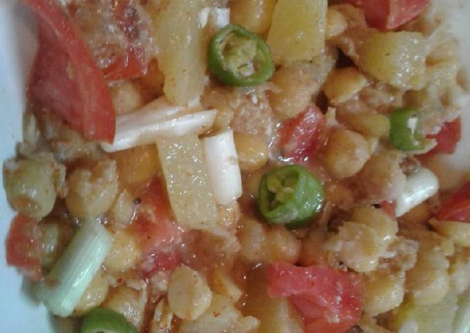 Step-by-Step Guide to Prepare Favorite Potato cholay chatt
