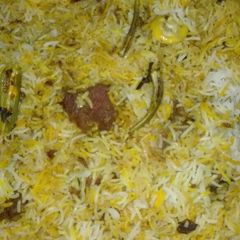 A picture of Barbeque Beef Tikka Biryani.