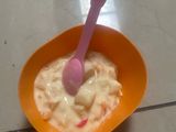 Postre de frutas y leche condensada