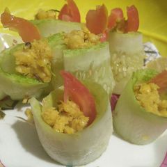 A picture of Cucumber salad roll.