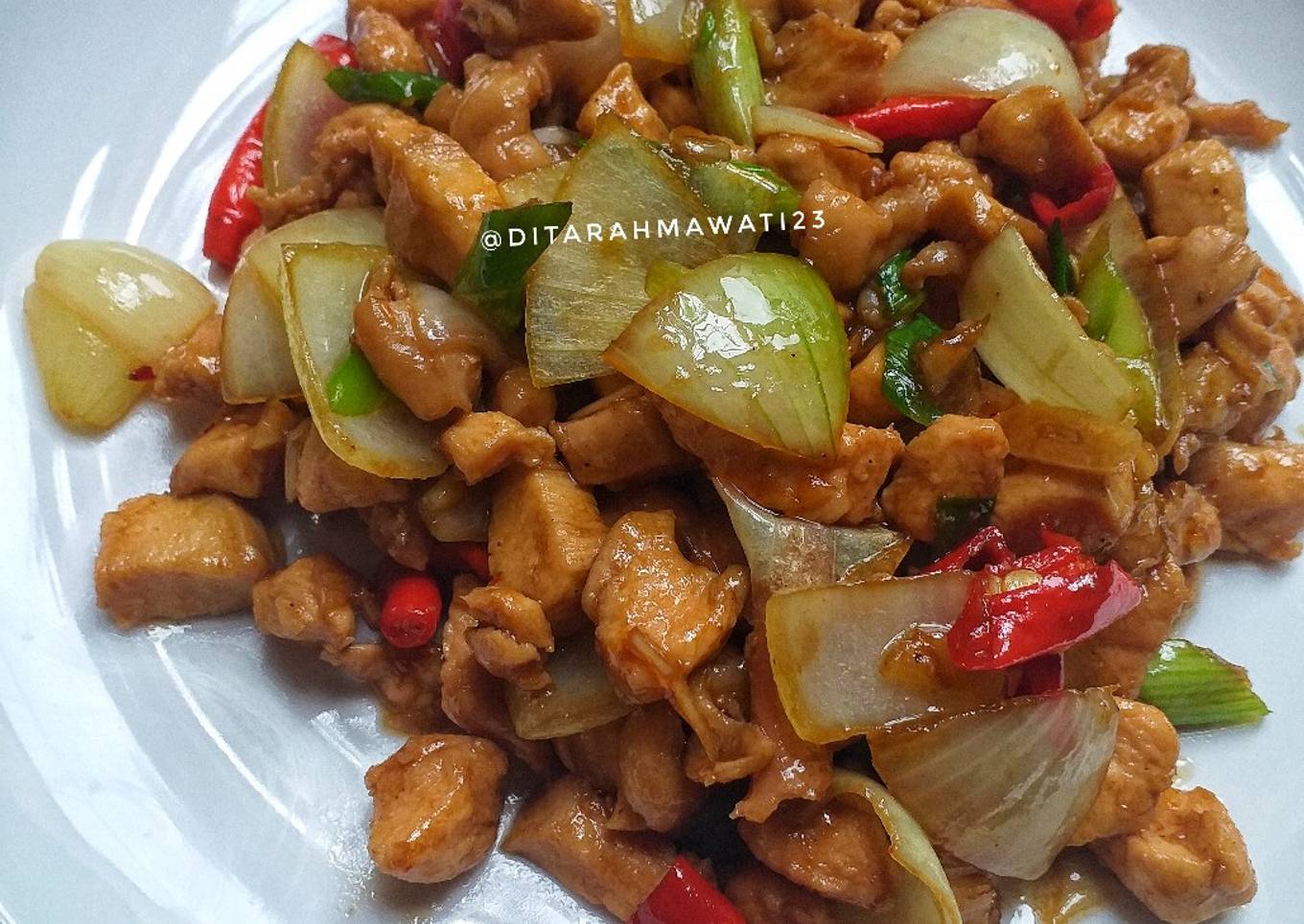 Gai Pad Nam Mon Hoi (Chicken Oyster Sauce)