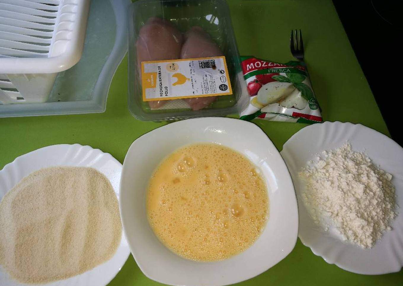 Pechuga empanada y queso mozzarela