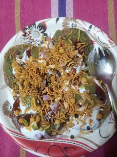 तवा टिक्की चाट (tawa tikki chaat recipe in Hindi) रेसिपी मुख्य फोटो