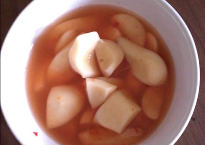 Bagaimana Menyiapkan Asinan salak yang Enak Banget