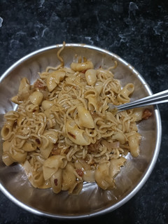 मैकरॉनी (macaroni recipe in Hindi) रेसिपी मुख्य फोटो