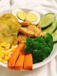 Hình của món Eat clean lunch.