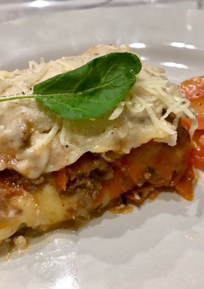 Una foto de Lasagna para Pesaj (pascua judía) con matzá (pan ázimo)