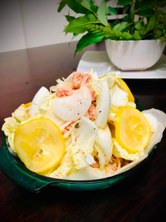 Una foto de Ensalada blanca de invierno con limón Japonés JUYUNOSHIROI LEMONSALADA🇺🇾🇯🇵冬の白いレモンサラダ