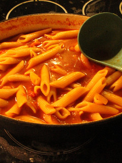 Una foto de Penne rigatta a la Peppeluí