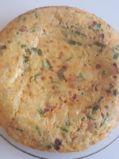 Una foto de Tortilla de patatas con chorizo