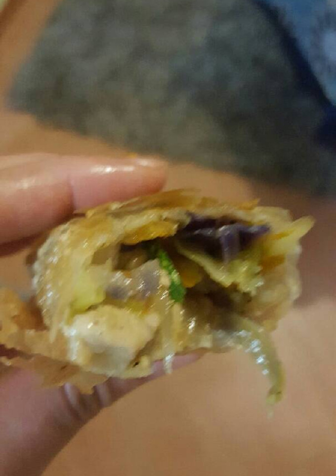 Una foto de Rollitos de primavera de langostinos y pollo