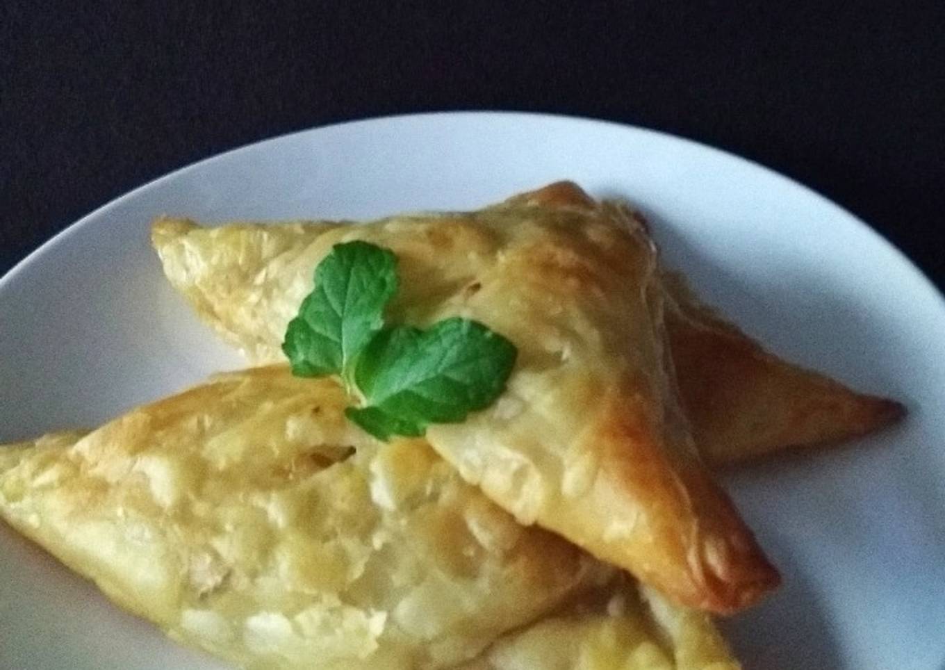 Beef and Cheese Puff Pastry 🧀🌭