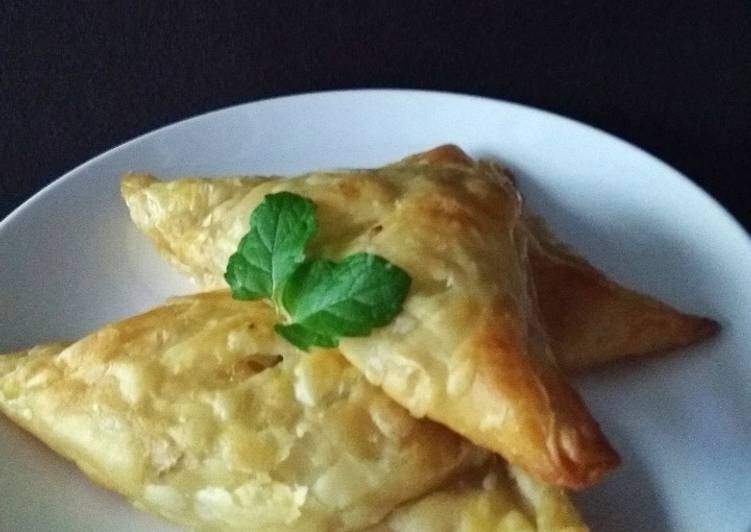 Resep Beef and Cheese Puff Pastry 🧀🌭 Top Enaknya