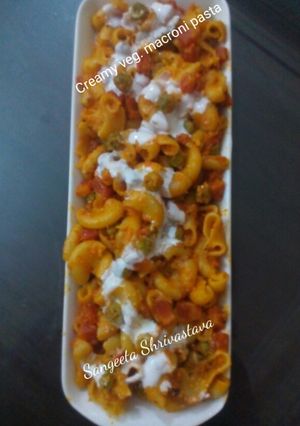 A picture of Cheesy veg. macroni pasta.